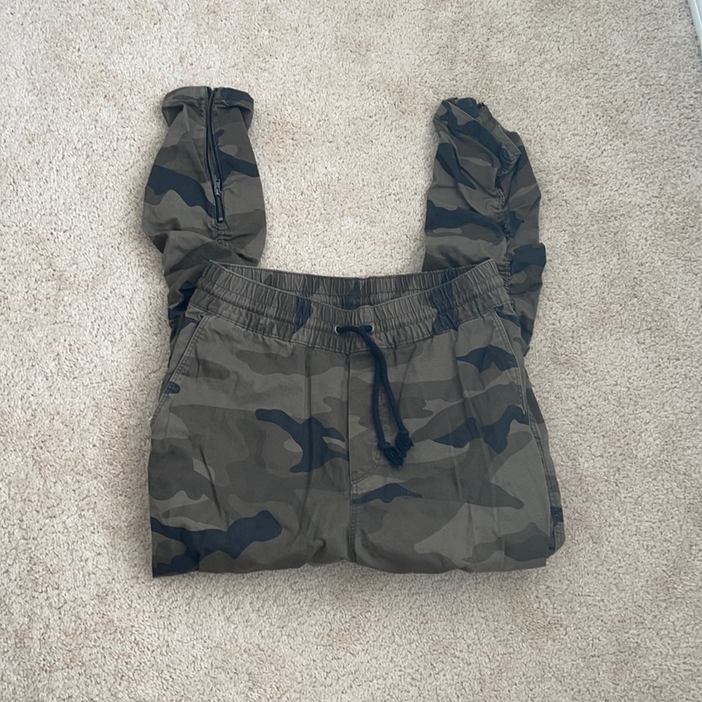 H&M divided men’s camo pants size 30